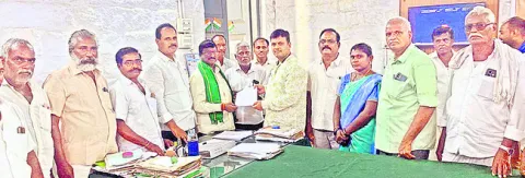 మామిడి రైతుల పరిష్కారానికి పోరాడుదాం