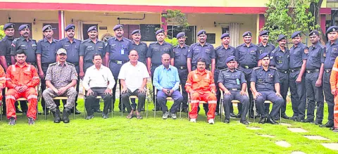 ఎన్‌డీఆర్‌ఎఫ్‌ బృందానికి సింగరేణి రెస్క్యూ శిక్షణ