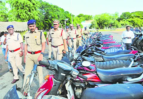 బేల్దారి పనులు.. ఆరితేరి చోరీలు 