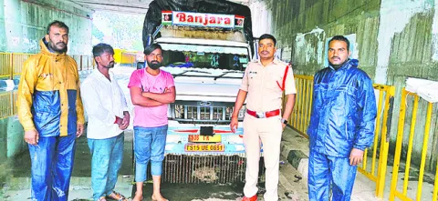 ఆలయంలో చోరీ 

