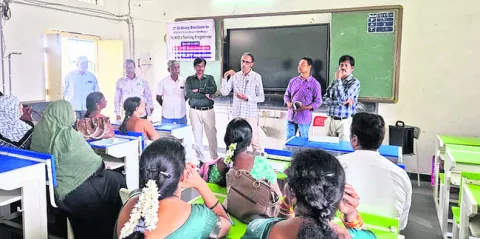 పోలింగ్‌ ప్రక్రియపై అప్రమత్తంగా ఉండాలి 