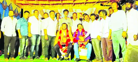 ప్రతిభావంతులను ప్రోత్సహించాలి 
