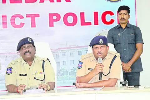 పారదర్శకంగా వ్యవహరించాలి