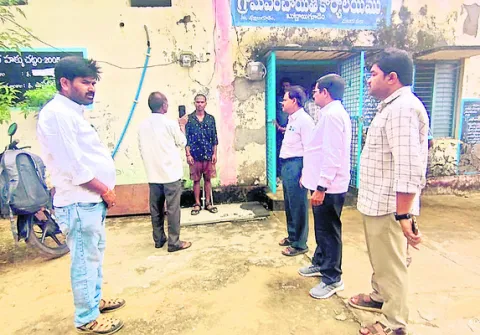 ఈ–కేవైసీ త్వరితగతిన పూర్తిచేయాలి