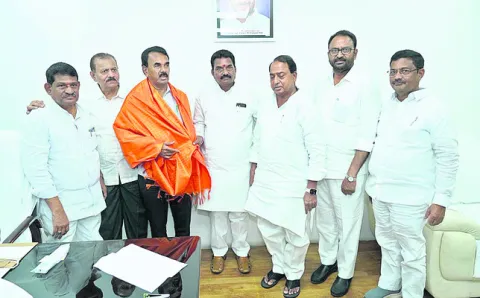 స్థానిక ఎన్నికల్లో గెలవాలి
