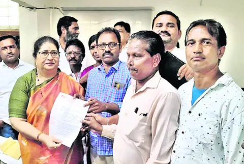 నేతకార్మికులకు యారన్‌ సబ్సిడీ ఇవ్వండి