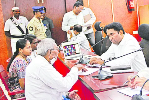 అర్జీదారులకు సంతృప్తికర పరిష్కారం 