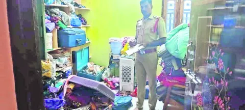 అహ్మదీపురా కాలనీలో చోరీ 