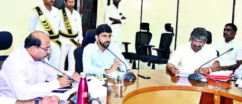 రెవెన్యూ క్రీడలను విజయవంతం చేయండి