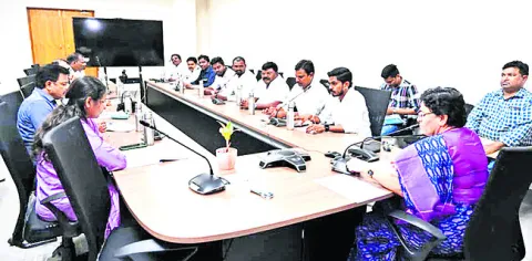 ప్రచార ఖర్చులు పక్కాగా నమోదు చేయాలి