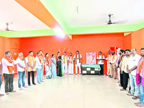 ప్రతీ గడపకు బీజేపీ నినాదం