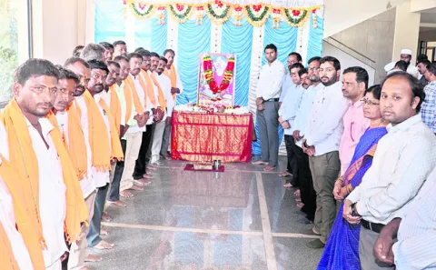 ధాన్యం కొనుగోలుకు ఏర్పాట్లు చేయండి 
