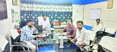 సీఎస్‌ఆర్‌ విధివిధానాలపై సమీక్ష
