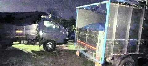 రేషన్‌ బియ్యం స్వాధీనం