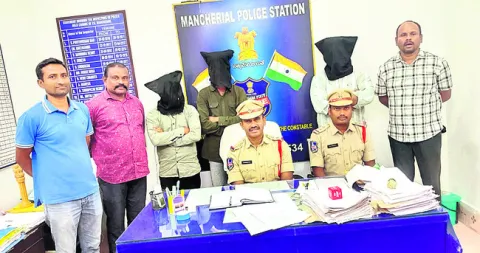 ఇరువర్గాలపై కేసు నమోదు