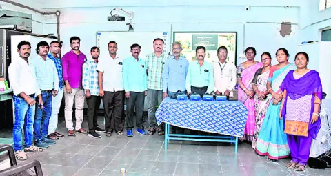 విద్యార్థి దశ నుంచే శాస్త్రవేత్తగా అడుగులు