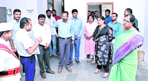 ఎన్నికలకు పకడ్బందీగా ఏర్పాట్లు చేయాలి