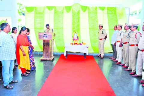 వాల్మీకి జీవితం.. ఆదర్శనీయం 