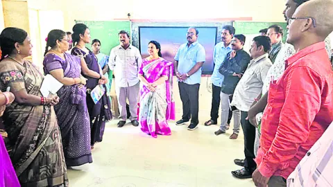 వెనుకబడిన విద్యార్థులను తీర్చిదిద్దాలి
