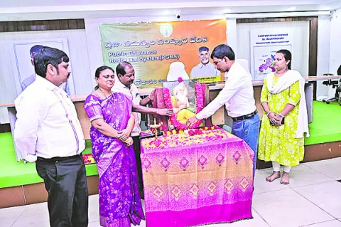వాల్మీకి జీవితం ఆదర్శనీయం