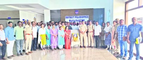 ధర్మమార్గాన్ని చూపిన వాల్మీకి.. 
