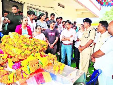 ఏసీపీ విష్ణుమూర్తికి అంతిమ వీడ్కోలు 