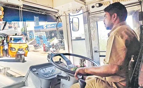 Applications invited from today for the recruitment of RTC drivers and workers