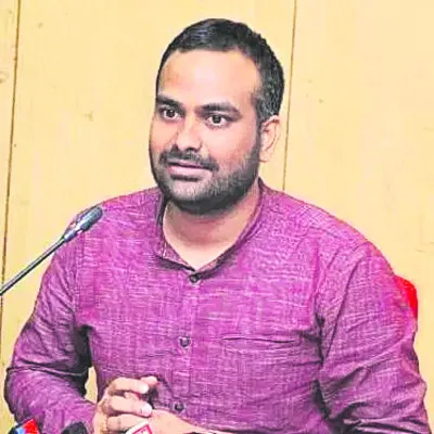 జిల్లా ఫిర్యాదుల కమిటీ ఏర్పాటు: ఆర్‌వీ కర్ణన్‌ 
