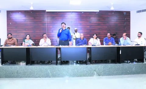 జీపీఓలు పారదర్శకంగా పనిచేయాలి