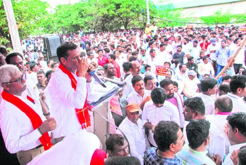సర్కారుకు షాక్‌ తప్పదు