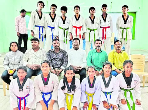 రాష్ట్రస్థాయి తైక్వాండో పోటీలకు ఎంపిక 