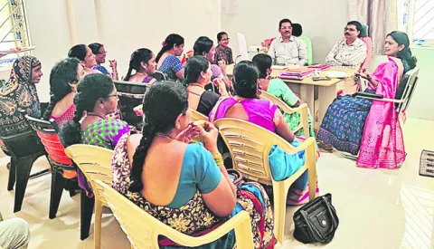 మహిళా సంఘాలు మెప్మాకు అనుసంధానం 