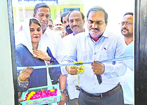 పాఠశాలల అభివృద్ధికి సహకరించాలి 