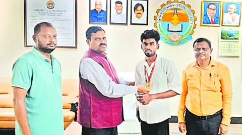 ఫెన్సింగ్‌ ఓవరాల్‌ చాంపియన్‌ వైవీఎస్‌ఆర్‌