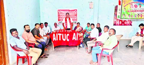 పోరాటాలకు సిద్ధం కావాలి