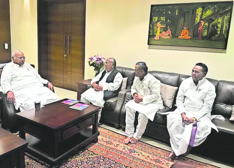ఖర్గేకు పరామర్శ 
