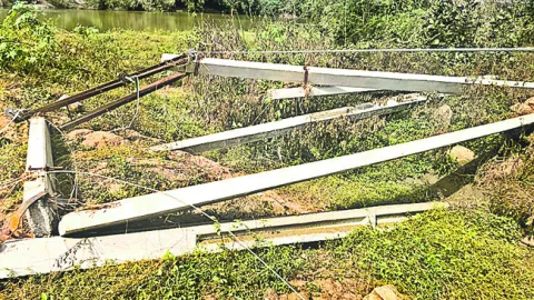 విద్యుత్‌ లేక.. తాగునీటికి కటకట 