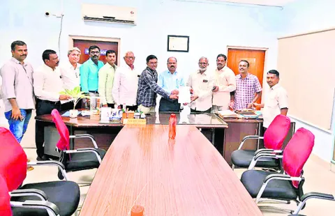 డిగ్రీ ఫస్టియర్‌ విద్యార్థులకు ఫీజుల పెంపు