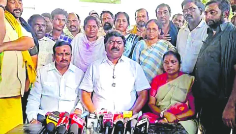 లైంగికదాడులను అరికట్టడంలో ప్రభుత్వం విఫలం 