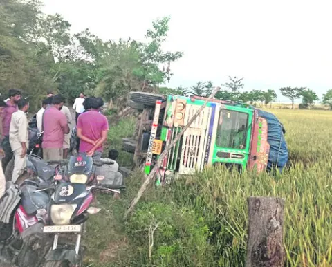 నివాస గుడిసె దగ్ధం 