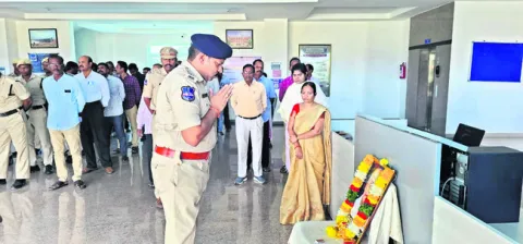 పటేల్ జీవితం.. అందరికీ ఆదర్శం