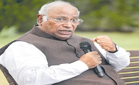 AICC President Mallikarjuna Kharge demands ban on RSS