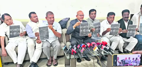 బీసీ రిజర్వేషన్లపై ఏ పార్టీకి చిత్తశుద్ధి లేదు