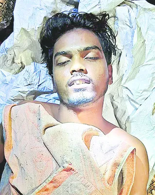 గోదావరిలో మునిగి  విద్యార్థి మృతి 
