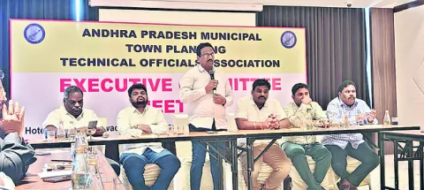 ప్రణాళిక విభాగంతోనే అభివృద్ధి సాధ్యం 