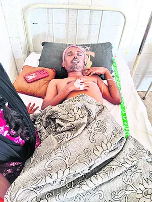 జాతరలో యువకుల దాష్టీకం