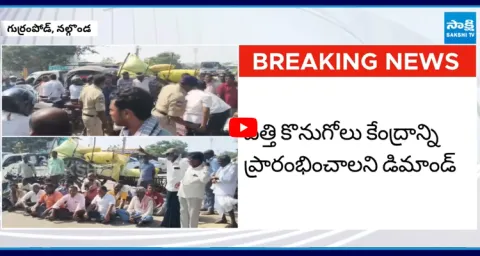 Farmers PROTEST on Road with Bullock Carts Over Cotton Purchase Center Issue  1