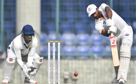 Paras Dogra guide Jammu and Kashmir to first-innings lead against Delhi on Day 2