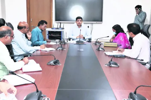 భూసేకరణను వేగవంతం చేయాలి