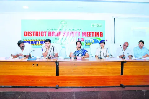 రోడ్డు భద్రత ప్రతి ఒక్కరి బాధ్యత